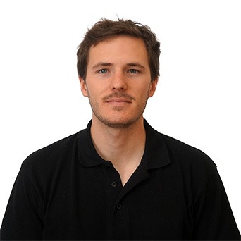 Nicolás cofundador merchandising corporativo Merchuy
